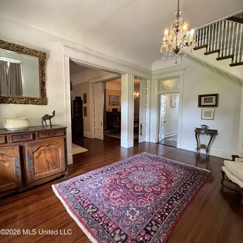 Entry Way - 212 Linton Ave, Natchez, MS 39120 photo 1 of 7