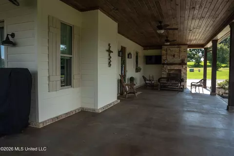 Exterior - 553 Tara Rd, Brandon, MS 39042 photo 8 of 17