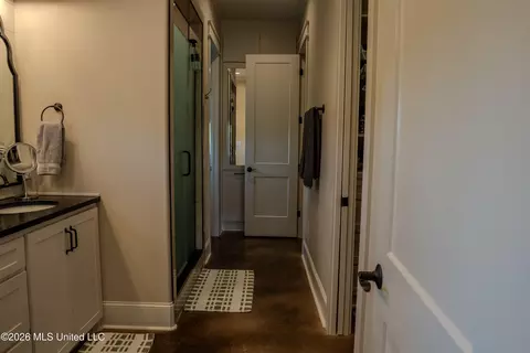 Entry Way - 553 Tara Rd, Brandon, MS 39042 photo 6 of 6