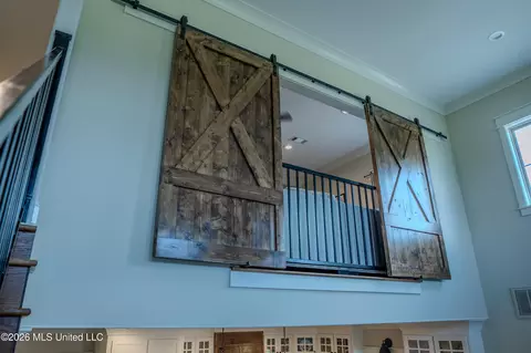 Entry Way - 553 Tara Rd, Brandon, MS 39042 photo 3 of 6