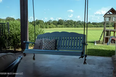 Exterior - 553 Tara Rd, Brandon, MS 39042 photo 10 of 17