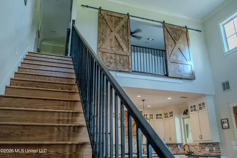 Entry Way - 553 Tara Rd, Brandon, MS 39042 photo 2 of 6