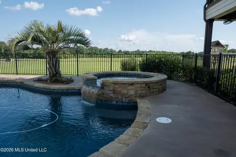 Exterior - 553 Tara Rd, Brandon, MS 39042 photo 12 of 17