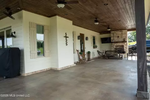 Exterior - 553 Tara Rd, Brandon, MS 39042 photo 7 of 17