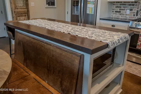 Kitchen - 553 Tara Rd, Brandon, MS 39042 photo 1 of 4