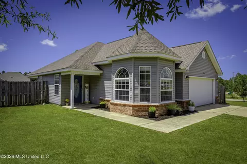 18301 Tiffany Renee Dr, Gulfport, MS 39503