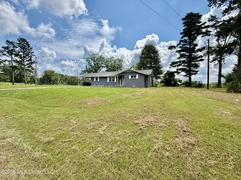 18592 Mississippi 35, Mize, MS 39116 photo 2