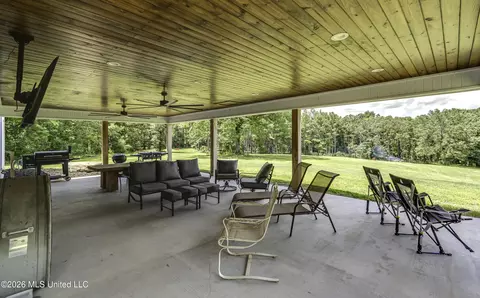 Exterior - 486 Holifield Cir, Brandon, MS 39042 photo 4 of 12