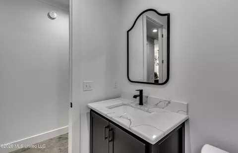 Bath - 486 Holifield Cir, Brandon, MS 39042 photo 1 of 6