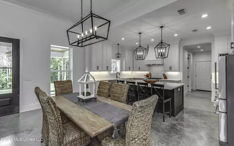 Dining - 486 Holifield Cir, Brandon, MS 39042 photo 2 of 2