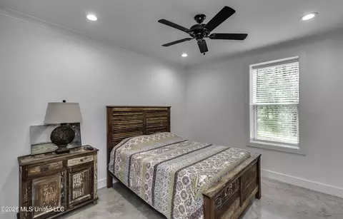 Bedroom - 486 Holifield Cir, Brandon, MS 39042 photo 5 of 13