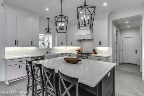 Kitchen - 486 Holifield Cir, Brandon, MS 39042 photo 1 of 6