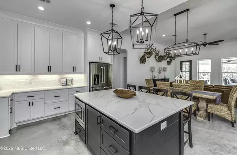 Kitchen - 486 Holifield Cir, Brandon, MS 39042 photo 3 of 6