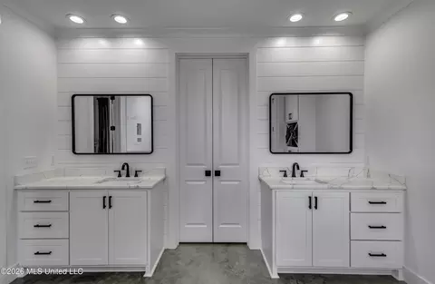 Bath - 486 Holifield Cir, Brandon, MS 39042 photo 6 of 6