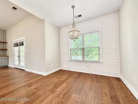 Dining - 626 Dudley Dr, Hernando, MS 38632 photo 2 of 2