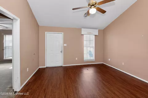 Living - 6422 Oak Leaf Dr, Olive Branch, MS 38654 photo 1 of 2