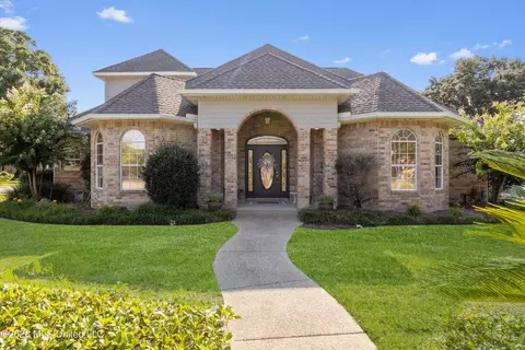 421 Leblanc Cv, Biloxi, MS 39531