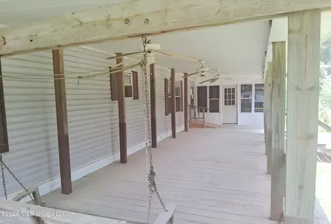323 Pine Rd, Carthage, MS 39051 photo 2