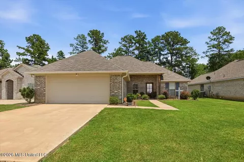 Exterior - 987 Filmore Dr, Brandon, MS 39042 photo 3 of 9
