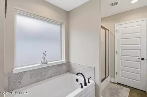 Entry Way - 987 Filmore Dr, Brandon, MS 39042 photo 3 of 3