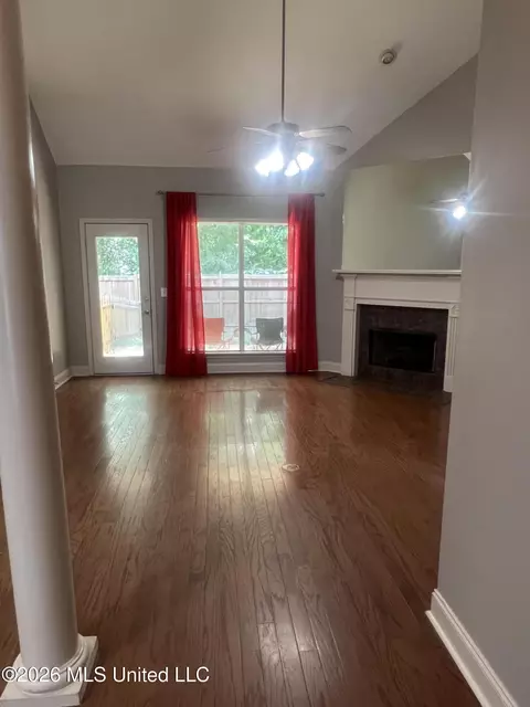 Living - 107 Ashby Park, Canton, MS 39046 photo 5 of 7