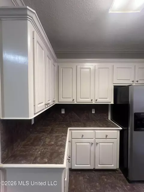 Kitchen - 107 Ashby Park, Canton, MS 39046 photo 4 of 9