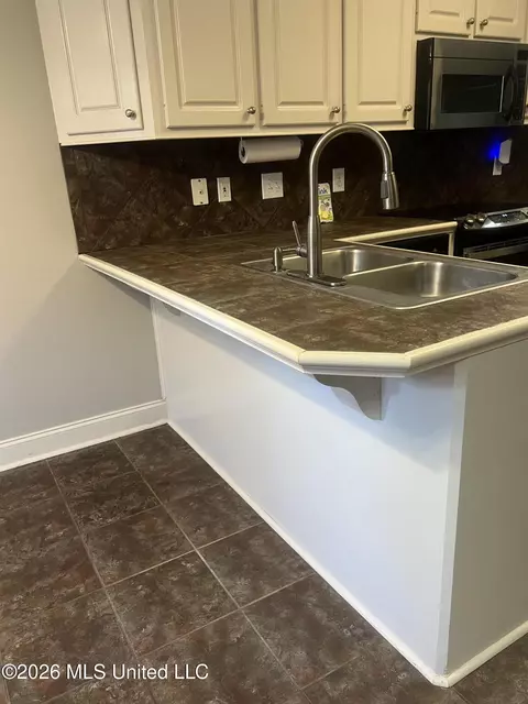 Kitchen - 107 Ashby Park, Canton, MS 39046 photo 9 of 9