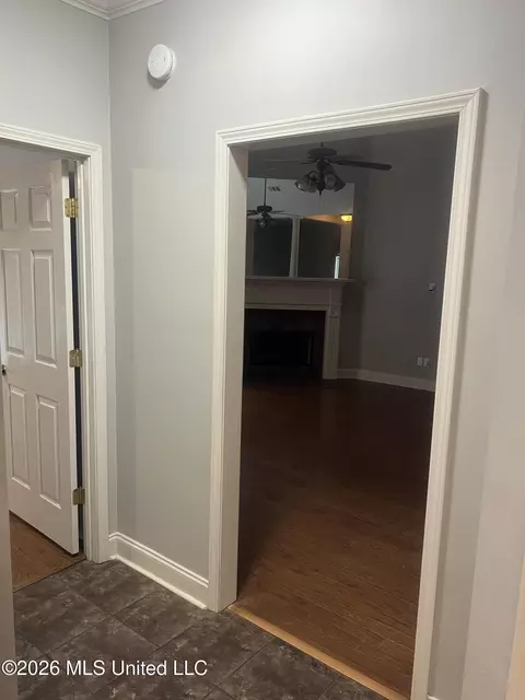 Entry Way - 107 Ashby Park, Canton, MS 39046 photo 5 of 7