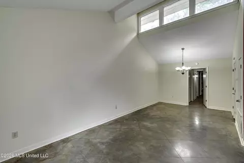 Living - 1116 Benbrook Dr, Madison, MS 39110 photo 2 of 5