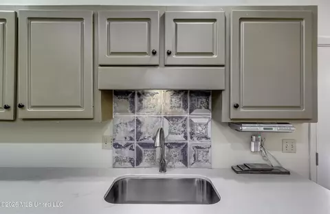 Kitchen - 1116 Benbrook Dr, Madison, MS 39110 photo 5 of 5
