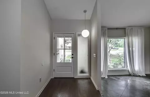 Entry Way - 1116 Benbrook Dr, Madison, MS 39110 photo 1 of 2