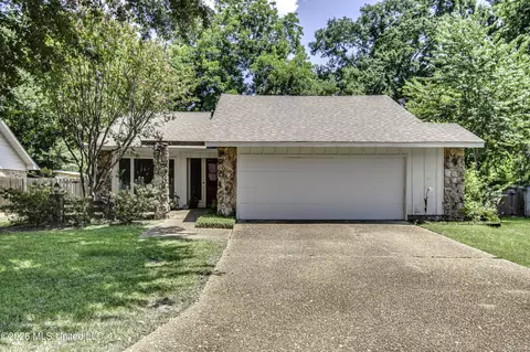 Exterior - 1116 Benbrook Dr, Madison, MS 39110 photo 2 of 8