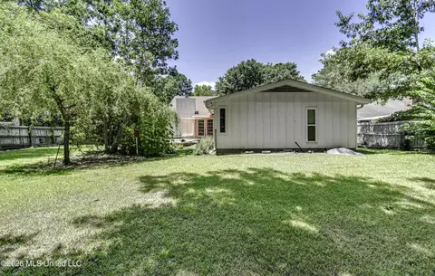 Exterior - 1116 Benbrook Dr, Madison, MS 39110 photo 4 of 8