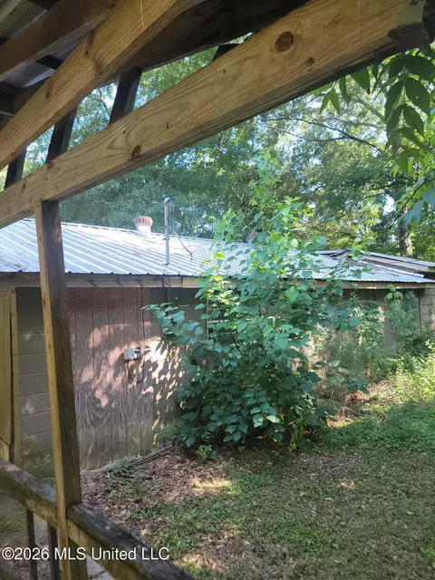 440 E Chickasaw St, Brookhaven, MS 39601 photo 3