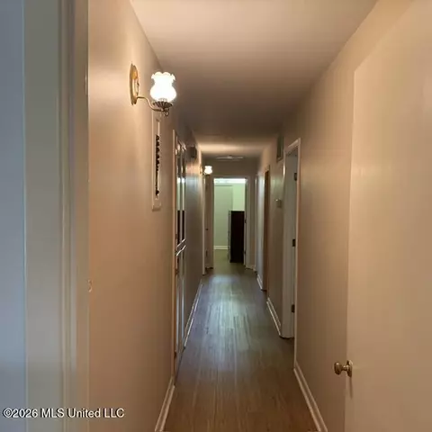 Entry Way - 1670 Wilhurst St, Jackson, MS 39211 photo 1 of 5
