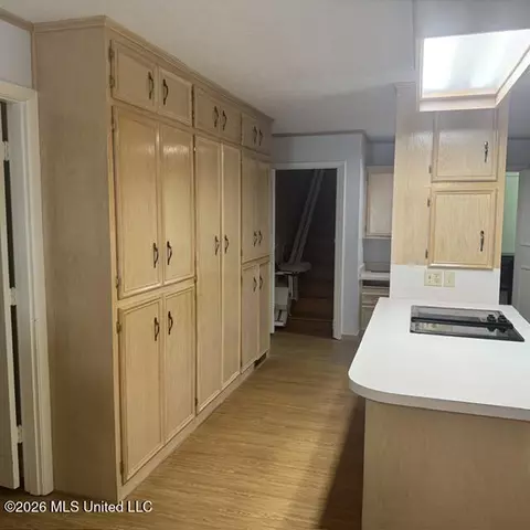Kitchen - 1670 Wilhurst St, Jackson, MS 39211 photo 5 of 6