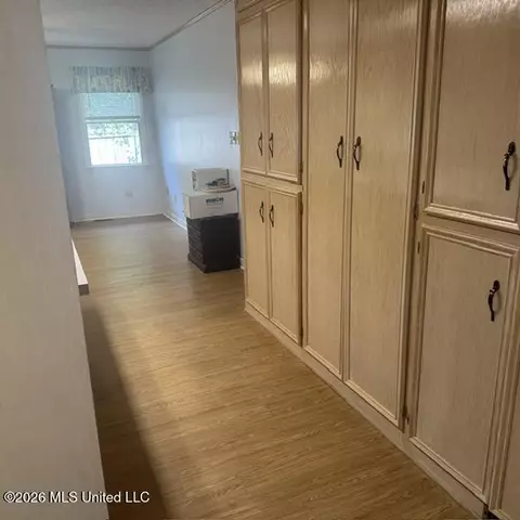 Entry Way - 1670 Wilhurst St, Jackson, MS 39211 photo 3 of 5