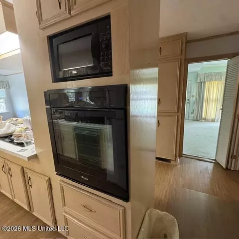 Kitchen - 1670 Wilhurst St, Jackson, MS 39211 photo 1 of 6