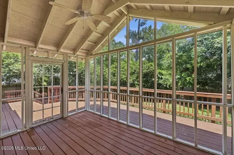 1070 Buckley Dr, Jackson, MS 39206 photo 3