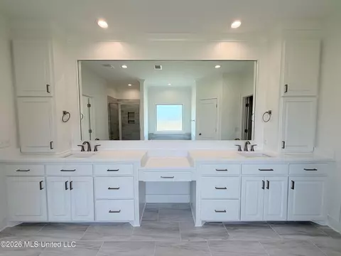 Bath - 404 Alta Vis, Madison, MS 39110 photo 2 of 5