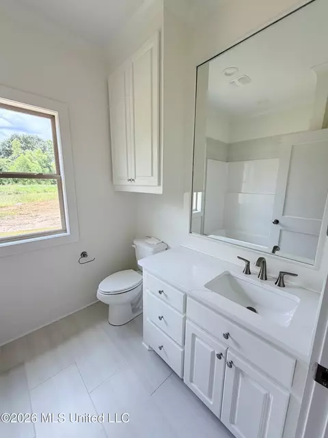 Bath - 404 Alta Vis, Madison, MS 39110 photo 1 of 5
