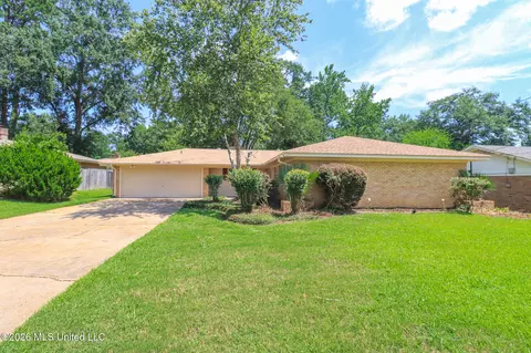 1160 Winnrose St, Jackson, MS 39211 photo 2