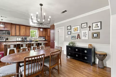 Dining - 4832 Windermere Ter, Jackson, MS 39206 photo 2 of 5