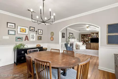 Dining - 4832 Windermere Ter, Jackson, MS 39206 photo 3 of 5