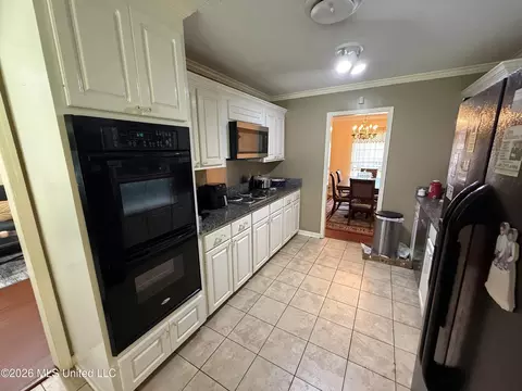 1842 Lake Trace Dr, Jackson, MS 39211 photo 10