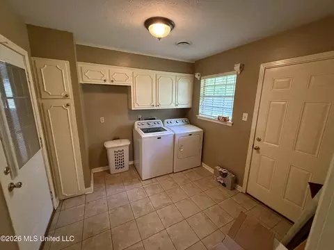 1842 Lake Trace Dr, Jackson, MS 39211 photo 13