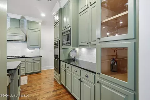 Kitchen - 130 Grayhawk Dr, Madison, MS 39110 photo 4 of 4