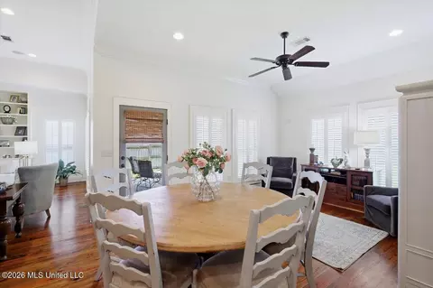Dining - 130 Grayhawk Dr, Madison, MS 39110 photo 2 of 3