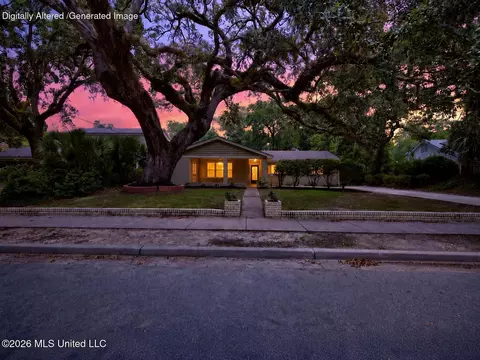 1308 Father Ryan Ave, Biloxi, MS 39530