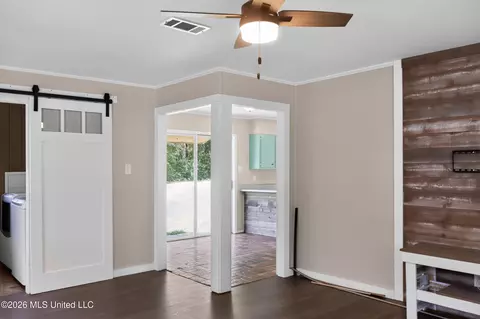 Entry Way - 6301 Cleo Dr, Moss Point, MS 39562 photo 2 of 5
